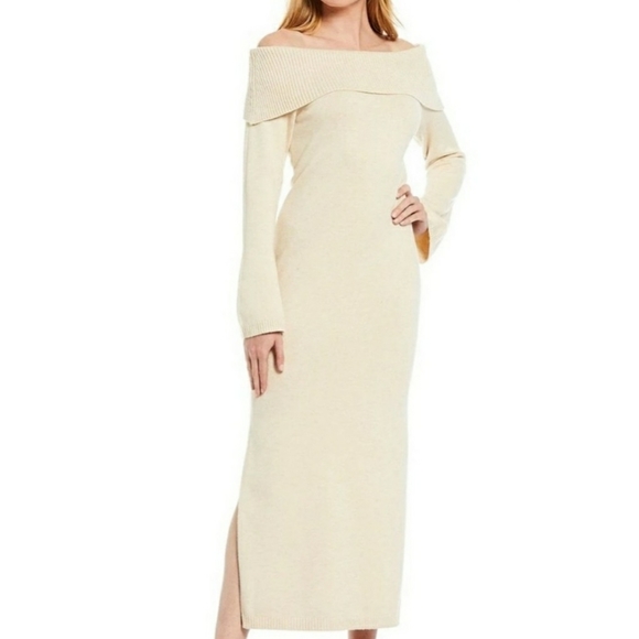ANTONIO MELANI Dresses & Skirts - Antonio Melani Cream Dress